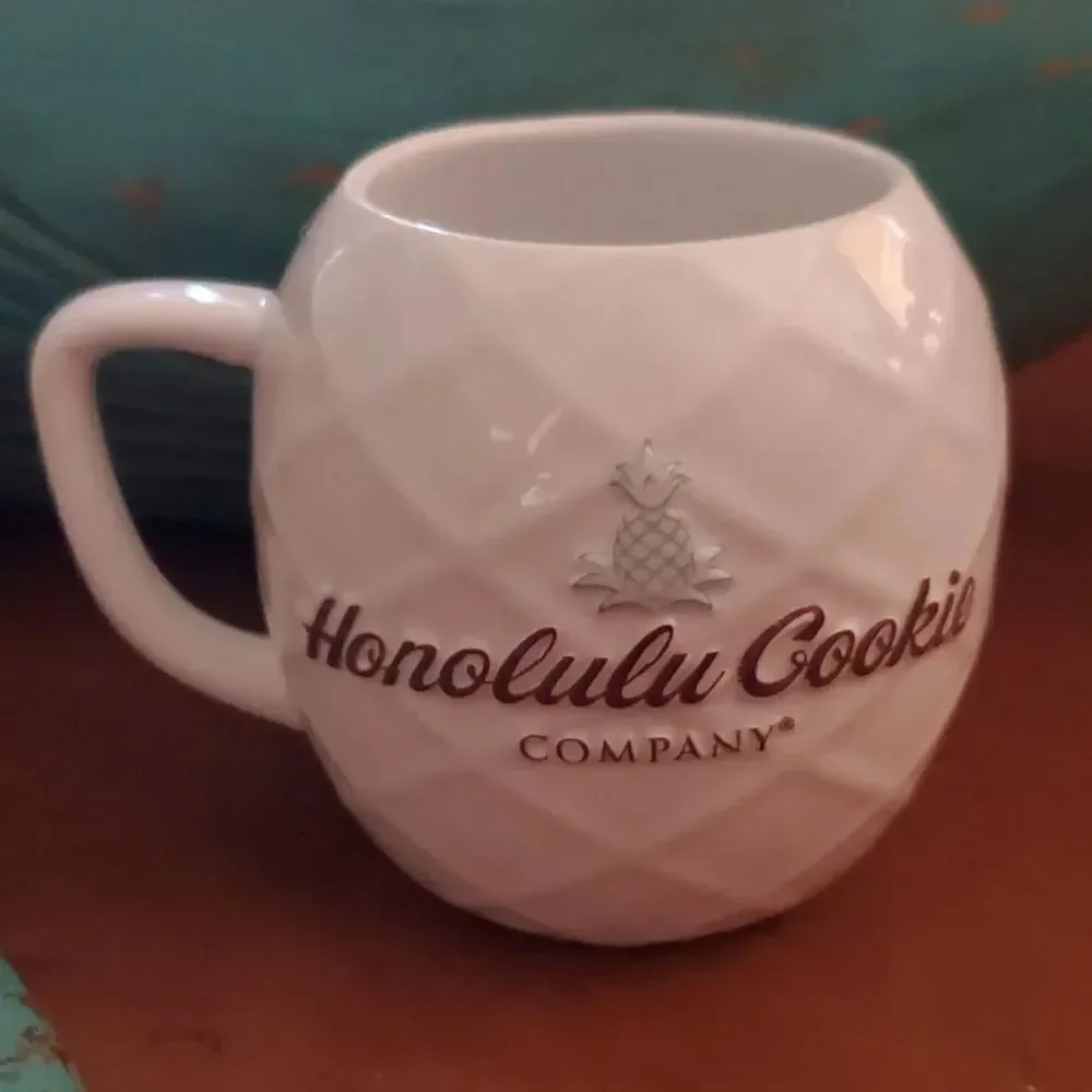 Honolulu Cookie Company Pineapple Coffee Mug Cup 16 oz.